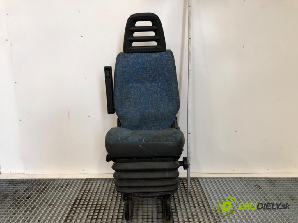 IVECO DAILY III Platforma / podwozie 2000 92 kW 50 C 13 2798 sedadlo levý přední část 