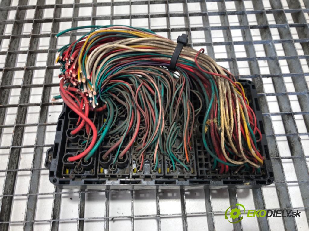 IVECO DAILY III Platforma / podwozie 2000 92 kW 50 C 13 2798 skříňka poistková  (Pojistková skříňka)