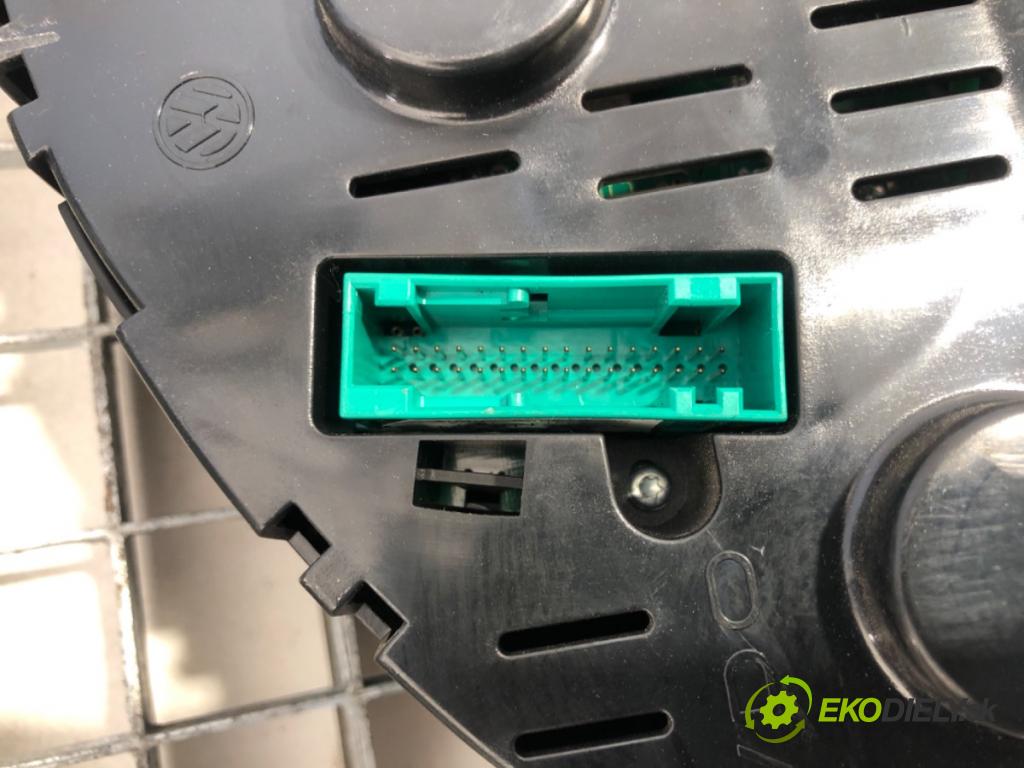 VW TRANSPORTER T5 Autobus 2005 63 kW 1.9 TDI 1896 Prístrojovka  (Prístrojová doska)