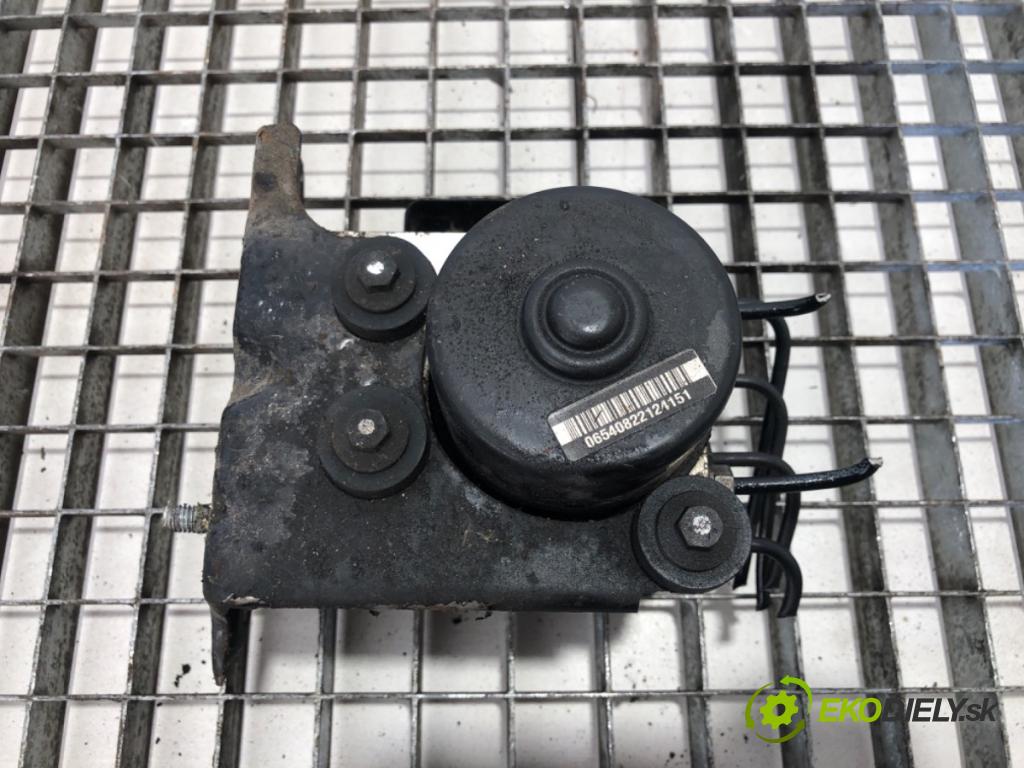 VW TRANSPORTER T5 Autobus 2005 63 kW 1.9 TDI 1896 Pumpa ABS 7H0907379G (Pumpa ABS)