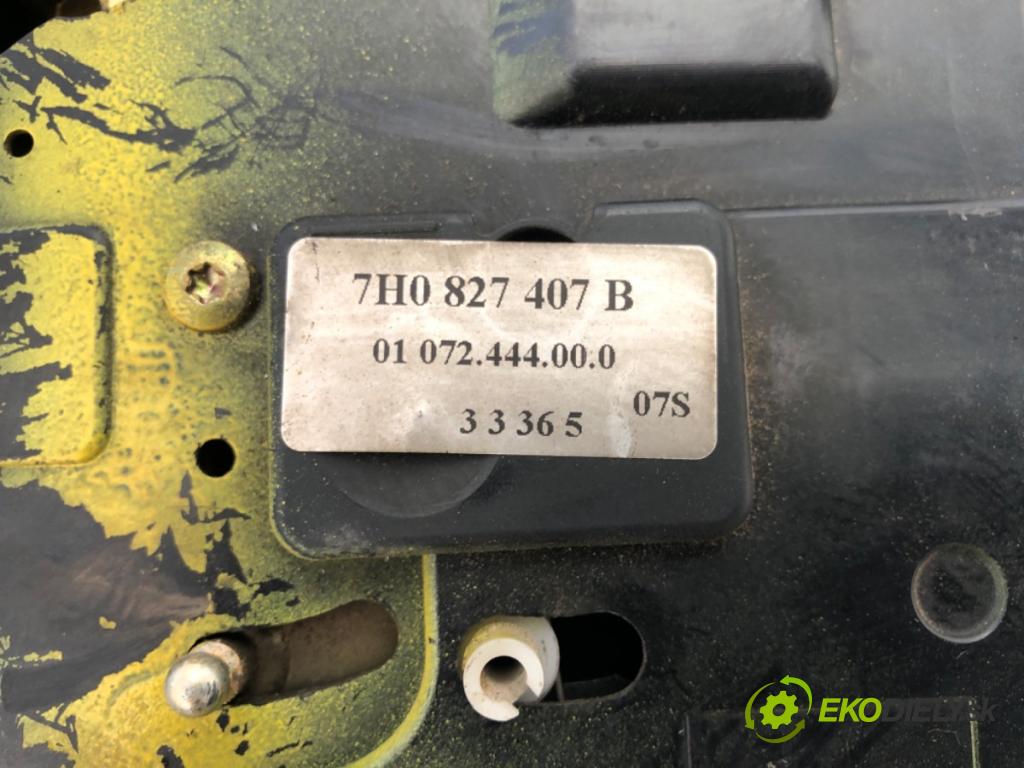 VW TRANSPORTER T5 Autobus 2005 63 kW 1.9 TDI 1896 zámok modul dveří zadní část 7H0827407B