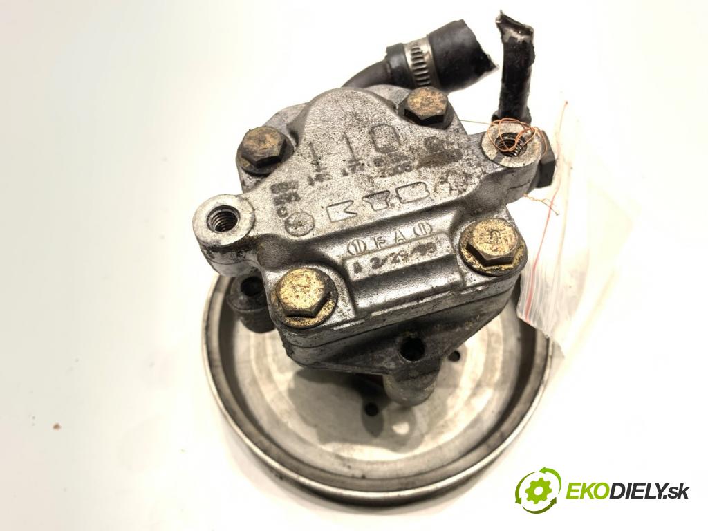 AUDI A4 B6 Kombi 2003 120 kW 2.5 TDI 2496 pumpa servočerpadlo 8D0145177Q (Servočerpadlo)