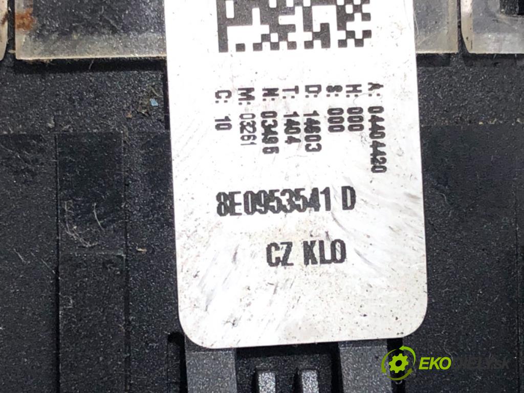 AUDI A4 B6 Kombi 2003 120 kW 2.5 TDI 2496 kroužek slimák airbag 8E0953541D (Airbag)