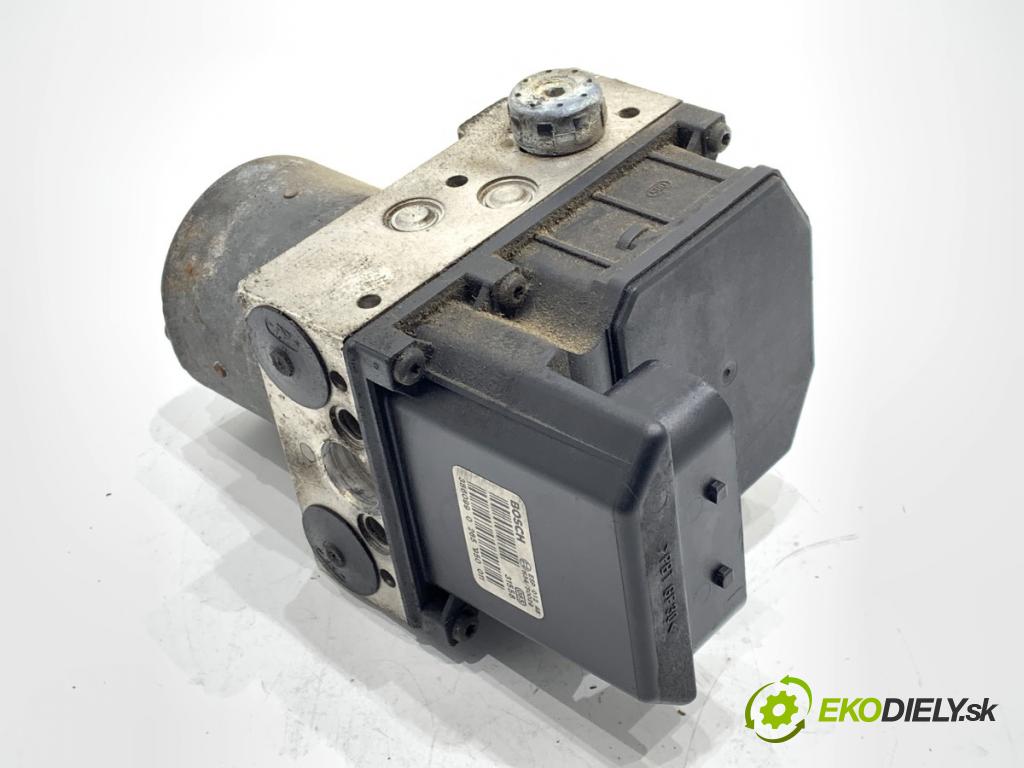 AUDI A4 B6 Kombi 2003 120 kW 2.5 TDI 2496 Pumpa ABS 0265225048 (Pumpa ABS)