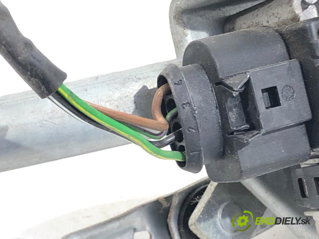 AUDI A4 B6 Kombi 2003 120 kW 2.5 TDI 2496 Mechanizmus stieračov predný 8E1955119 (Motorček stieračov predný)