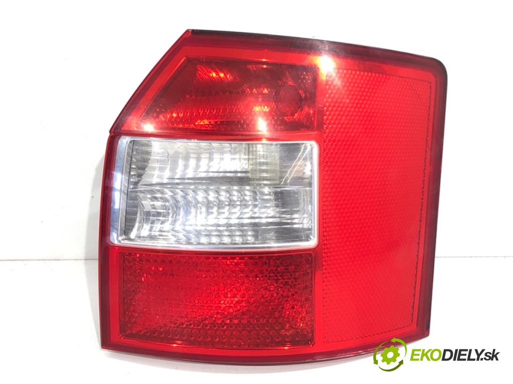 AUDI A4 B6 Kombi 2003 120 kW 2.5 TDI 2496 světlo pravý zadní část 8E9945096