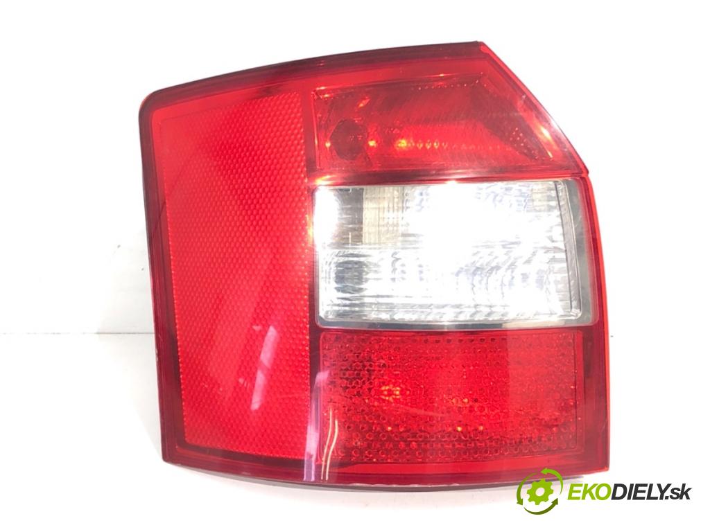 AUDI A4 B6 Kombi 2003 120 kW 2.5 TDI 2496 světlo levý zadní část 