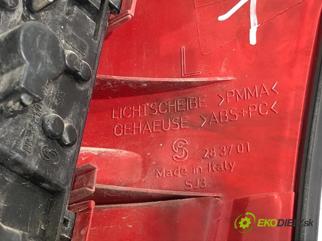 AUDI A4 B6 Kombi 2003 120 kW 2.5 TDI 2496 světlo levý zadní část