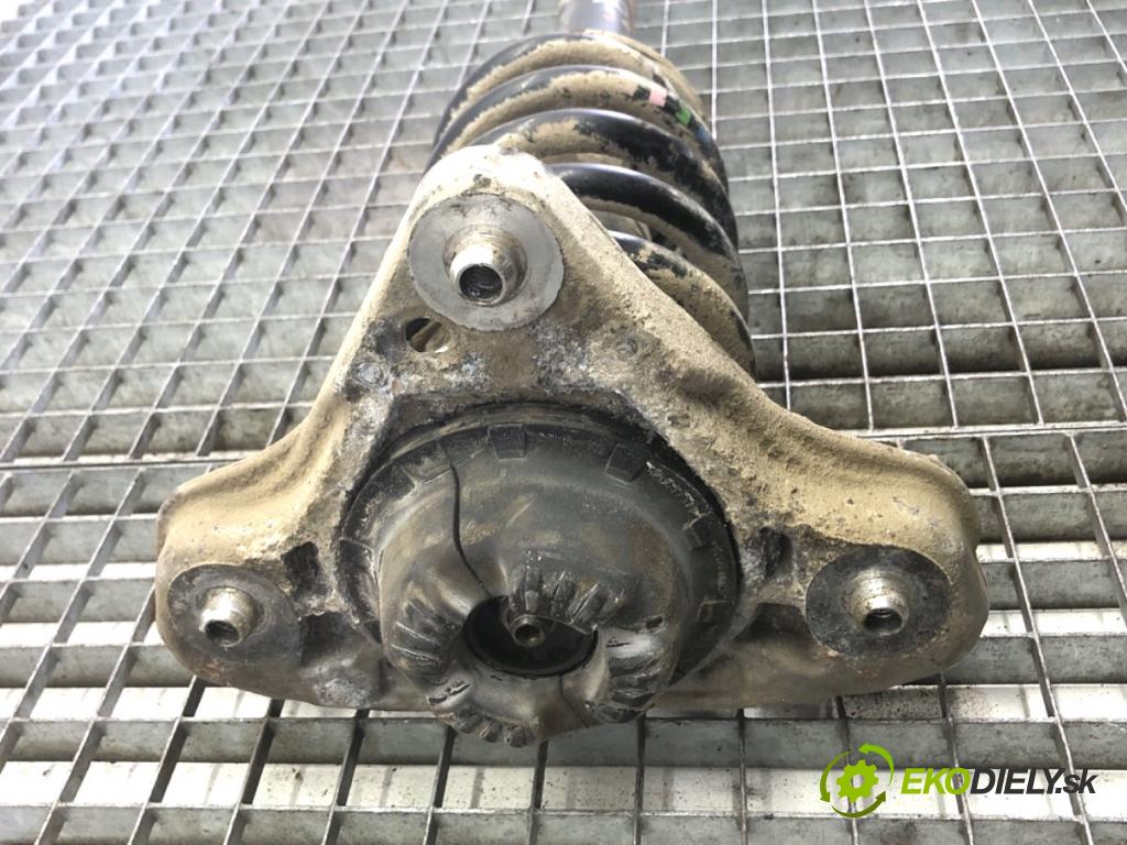 AUDI A4 B6 Kombi 2003 120 kW 2.5 TDI 2496 tlumič pravý přední část ZE
