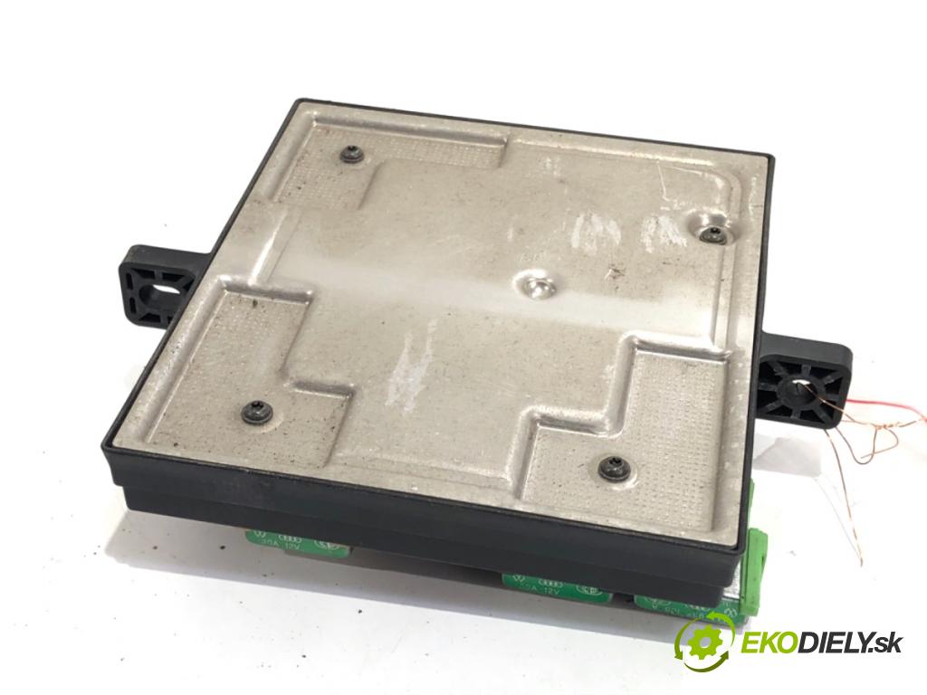 AUDI A4 B6 Kombi 2003 120 kW 2.5 TDI 2496 Modul svetiel 8E0907279E (Riadiaca jednotka ostatné)