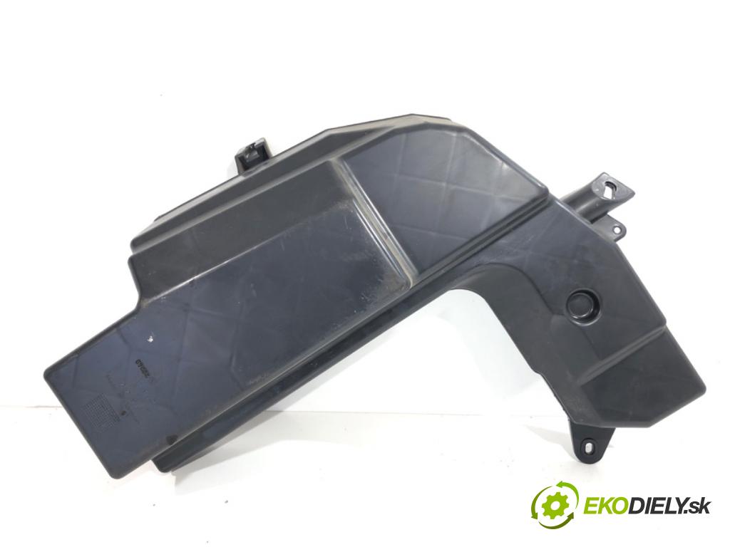 AUDI A4 B6 Kombi 2003 120 kW 2.5 TDI 2496 subwoofer 8E903538203S (Audio zariadenie)