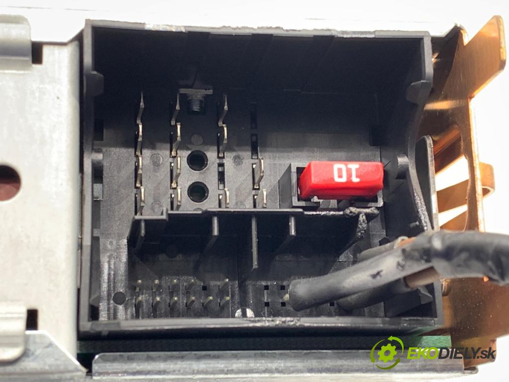 SKODA OCTAVIA II liftback 2007 77 kW 1.9 TDI 1896 RADIO 1Z0035152C (Audio zariadenie)