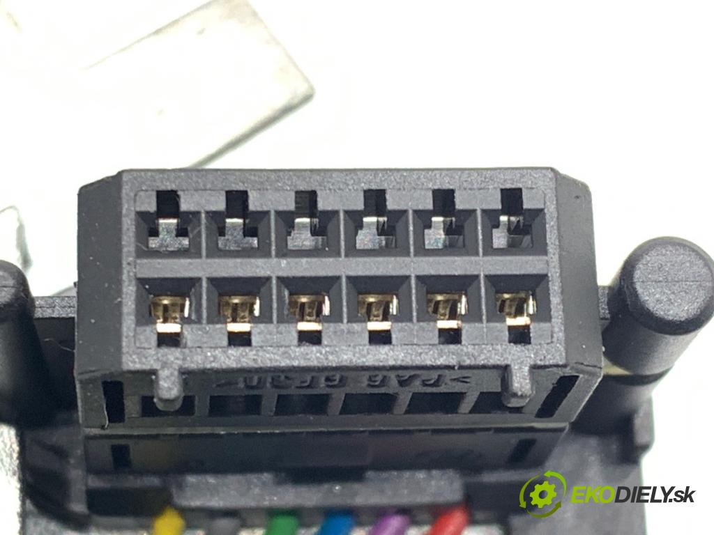 SKODA OCTAVIA II liftback 2007 77 kW 1.9 TDI 1896 spinačka 1K0905851B (Spínacia skrinka)