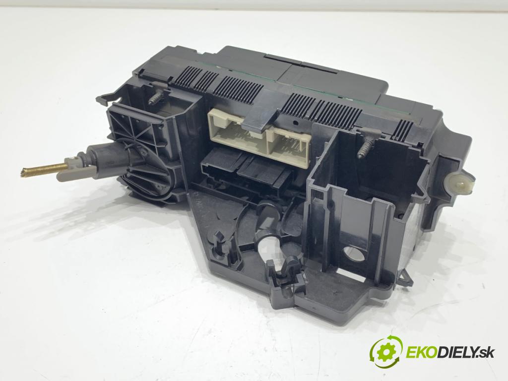 SKODA OCTAVIA II liftback 2007 77 kW 1.9 TDI 1896 Panel ovládania kúrenia  (Prepínacie páčky pod volantom)