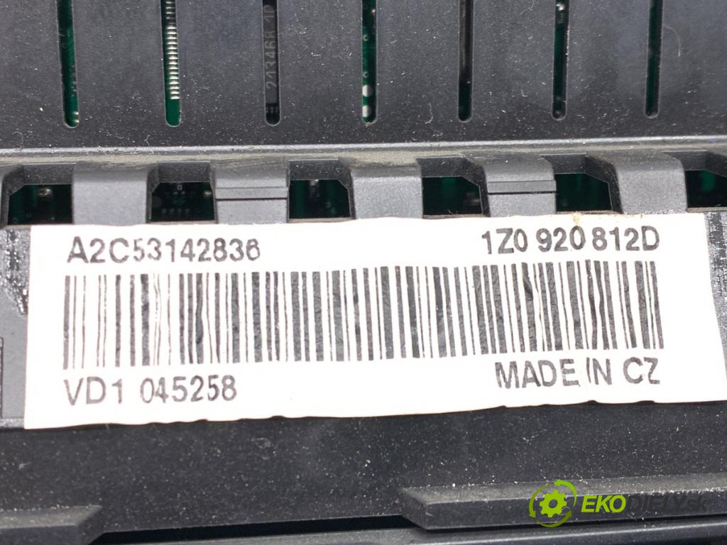 SKODA OCTAVIA II liftback 2007 77 kW 1.9 TDI 1896 Prístrojovka 1Z0920812D (Prístrojová doska)