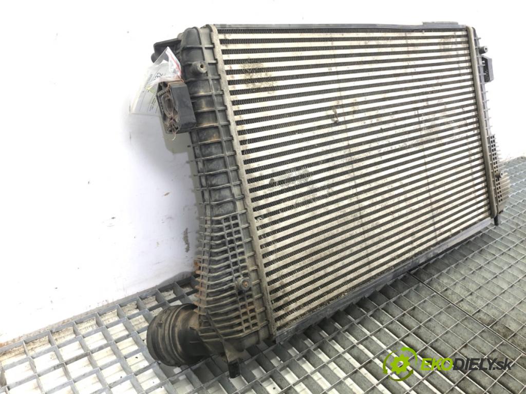 SKODA OCTAVIA II liftback 2007 77 kW 1.9 TDI 1896 intercooler 1K0145803L (Intercooler (chladič stlačeného vzduchu))
