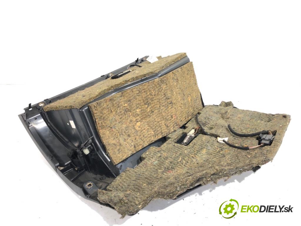 AUDI A6 C5 Kombi 1999 110 kW 2.5 TDI quattro 2496 Priehradka, kastlík spolujazdca  (Priehradka (kastlík))