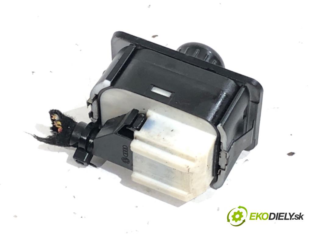 AUDI A6 C5 Kombi 1999 110 kW 2.5 TDI quattro 2496 Prepínač nastavenia spätných zrkadiel 4B0959565A (Prepínacie páčky pod volantom)