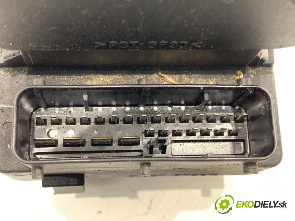 AUDI A6 C5 Kombi 1999 110 kW 2.5 TDI quattro 2496 Pumpa ABS 0273004284 (Pumpa ABS)