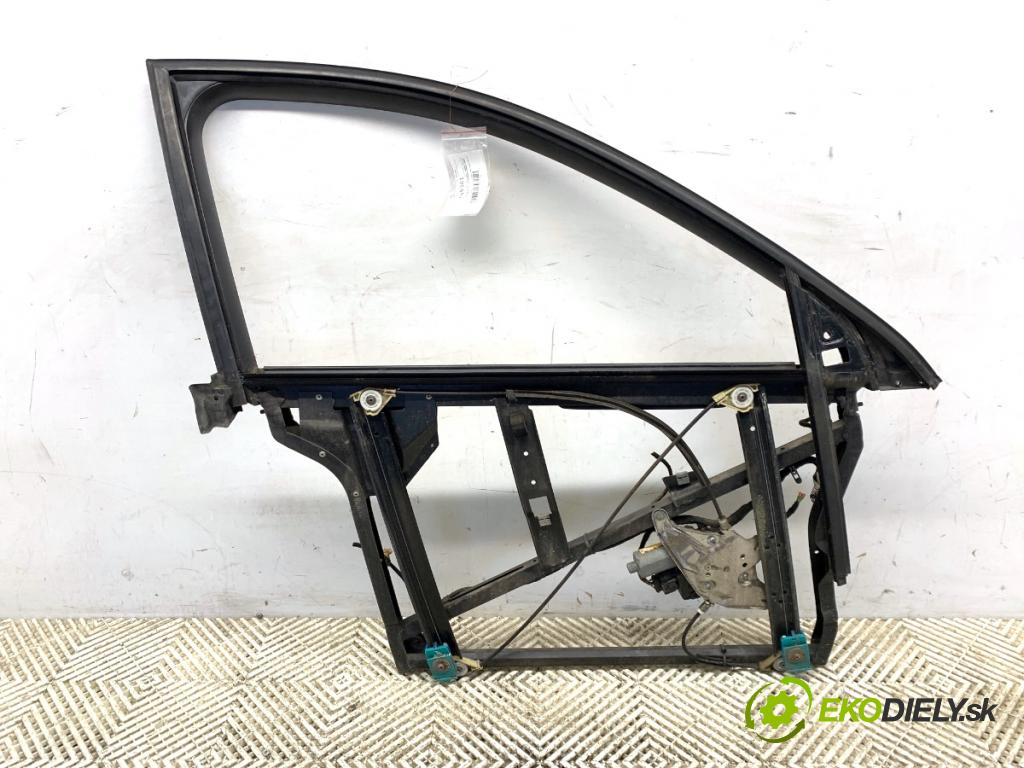 AUDI A6 C5 Kombi 1999 110 kW 2.5 TDI quattro 2496 mechanismus okna pravý přední část 4B0837754A
