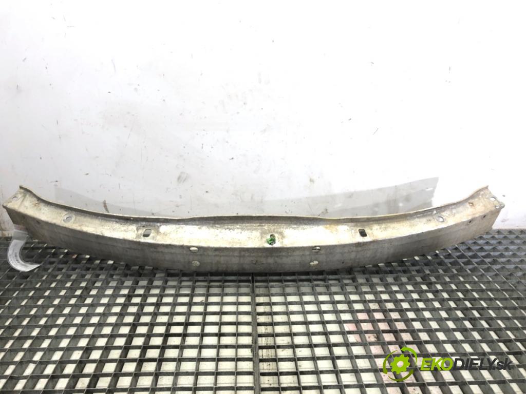 AUDI A6 C5 Kombi 1999 110 kW 2.5 TDI quattro 2496 výztuha nárazníka přední část  (Přední výztuha)