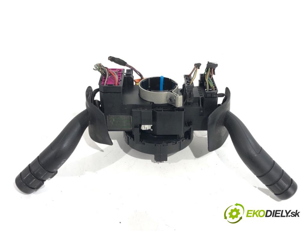 VW FOX liftback 2006 51 kW 1.4 TDI 1422 Prepínač kombinovaný  (Prepínacie páčky pod volantom)