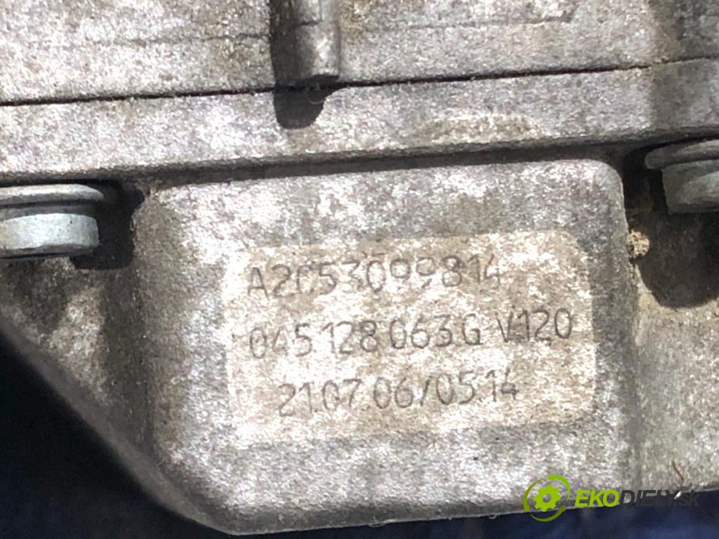 VW FOX liftback 2006 51 kW 1.4 TDI 1422 Škrtiaca klapka 045128063G (Škrtiaca klapka)