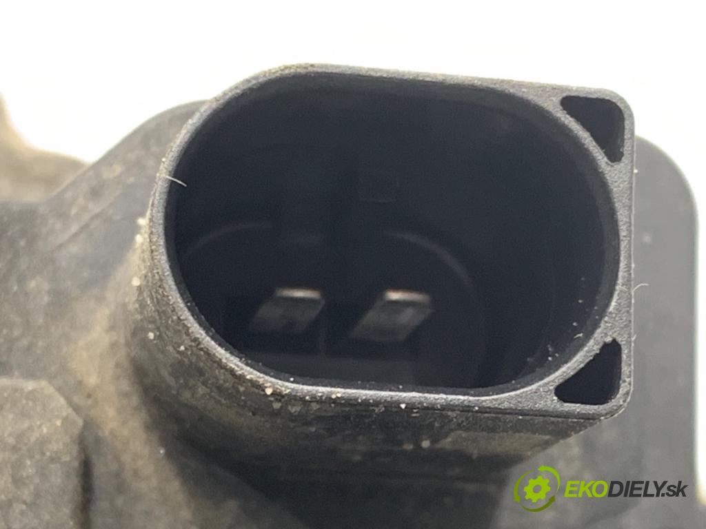 VW FOX liftback 2006 51 kW 1.4 TDI 1422 Alternátor 045903023B (Alternátor)