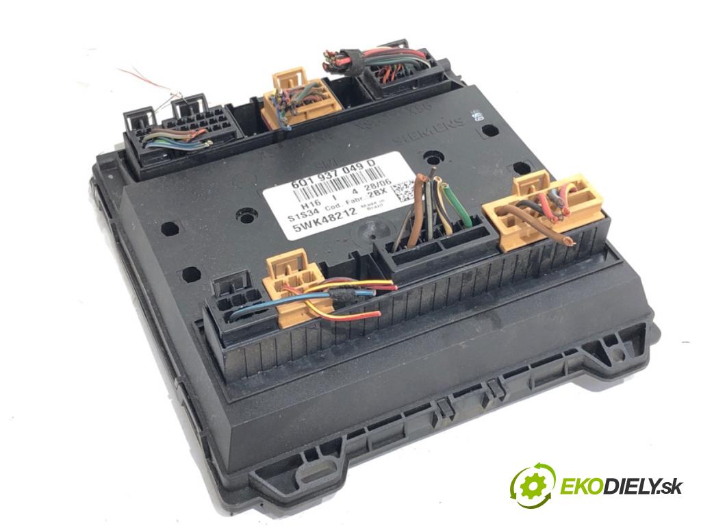 VW FOX liftback 2006 51 kW 1.4 TDI 1422 Modul komfortu 6Q1937049D (Modul komfortu)