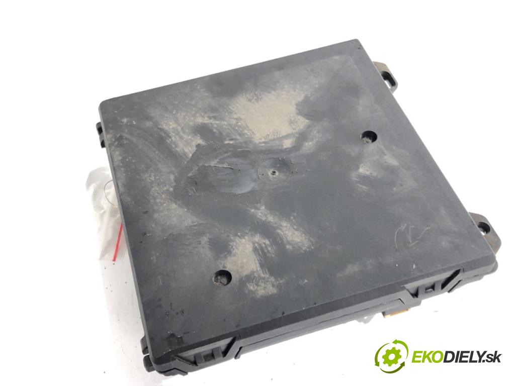 VW FOX liftback 2006 51 kW 1.4 TDI 1422 Modul komfortu 6Q1937049D (Modul komfortu)