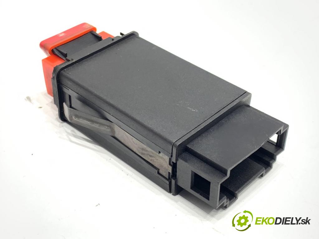 AUDI A3 8L liftback 2002 96 kW 1.9 TDI 1896 Spínač svetiel výstražných (núdzových)  (Prepínacie páčky pod volantom)