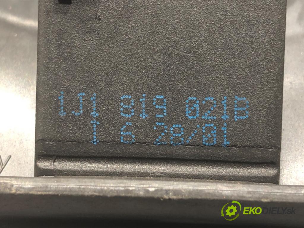 AUDI A3 8L liftback 2002 96 kW 1.9 TDI 1896 topení 1J1819021B