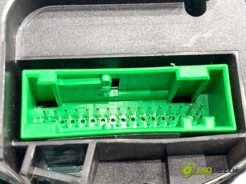 AUDI A3 8L liftback 2002 96 kW 1.9 TDI 1896 Prístrojovka 110080142 (Prístrojová doska)