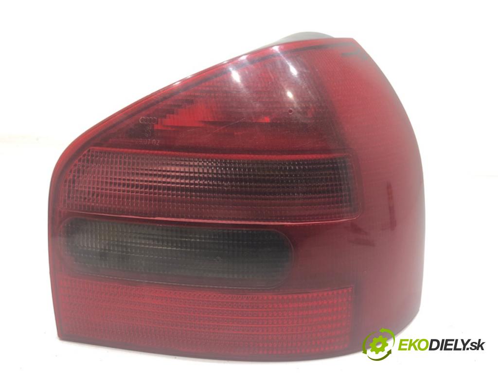 AUDI A3 8L liftback 2002 96 kW 1.9 TDI 1896 světlo pravý zadní část 8L0945096