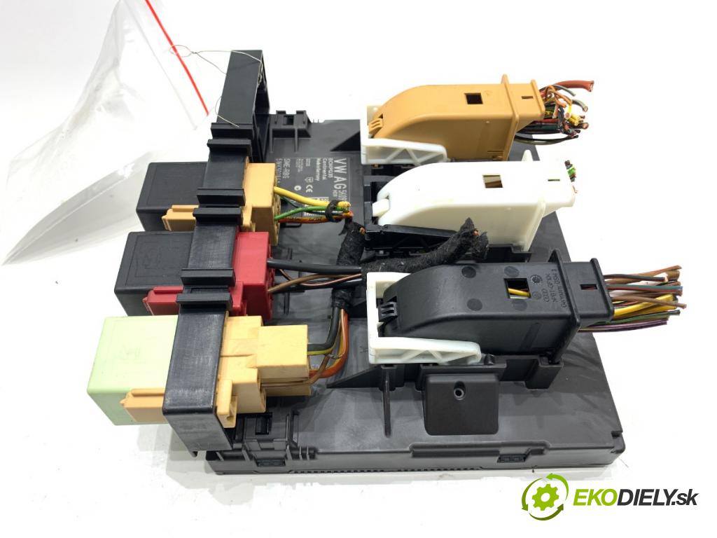 VW TOURAN nadwozie wielkoprzestrzenne (MPV) 2011 103 kW 2.0 TDI 1968 Modul komfortu 5K0937086F (Modul komfortu)