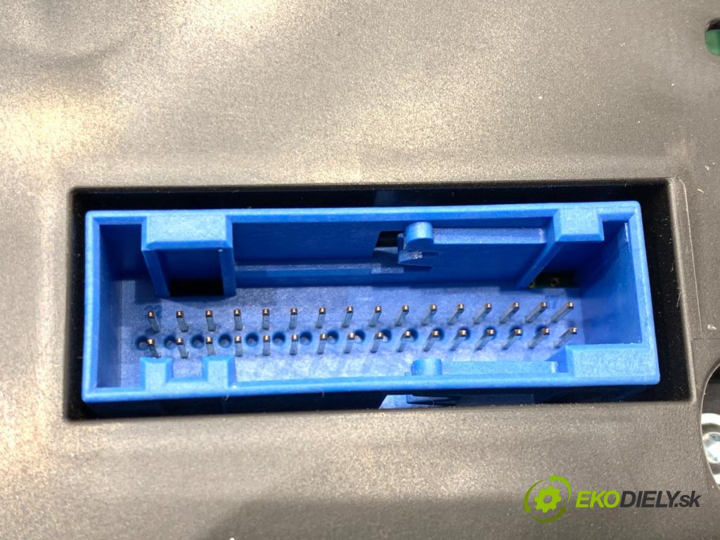 VW TOURAN nadwozie wielkoprzestrzenne (MPV) 2011 103 kW 2.0 TDI 1968 Prístrojovka 1T0920881A (Prístrojová doska)