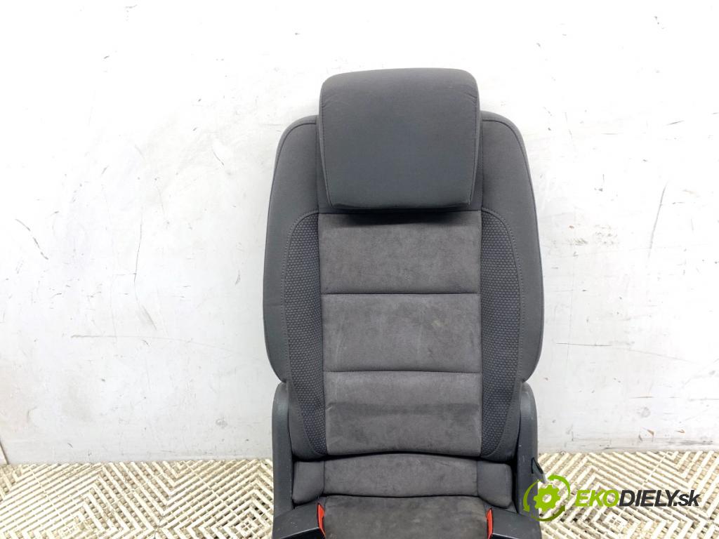 VW TOURAN nadwozie wielkoprzestrzenne (MPV) 2011 103 kW 2.0 TDI 1968 sedadlo zadní část