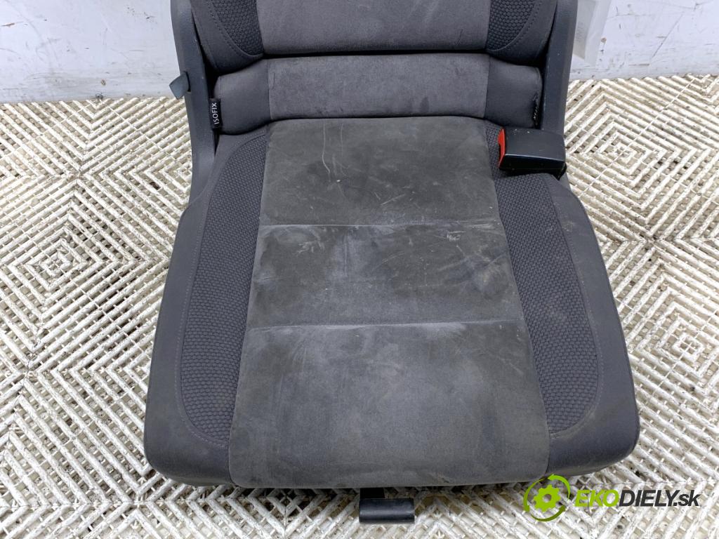 VW TOURAN nadwozie wielkoprzestrzenne (MPV) 2011 103 kW 2.0 TDI 1968 sedadlo zadní část