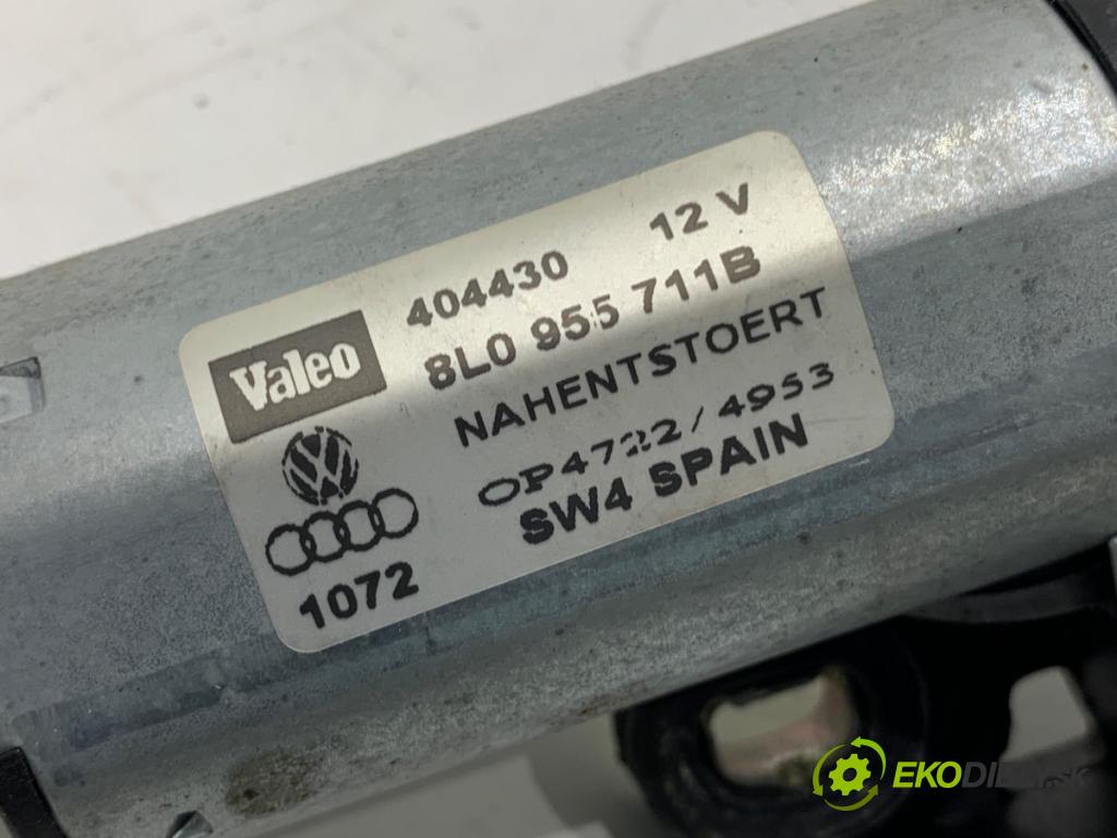 AUDI A3 8L liftback 2002 75 kW 1.6 1595 motor stěračů zadní část 8L0955711B