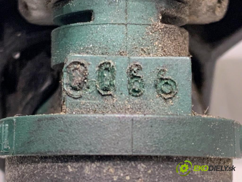 AUDI A3 8L liftback 2002 75 kW 1.6 1595 Lišta vstrekovacia 06A133317A (Vstrekovacia lišta)