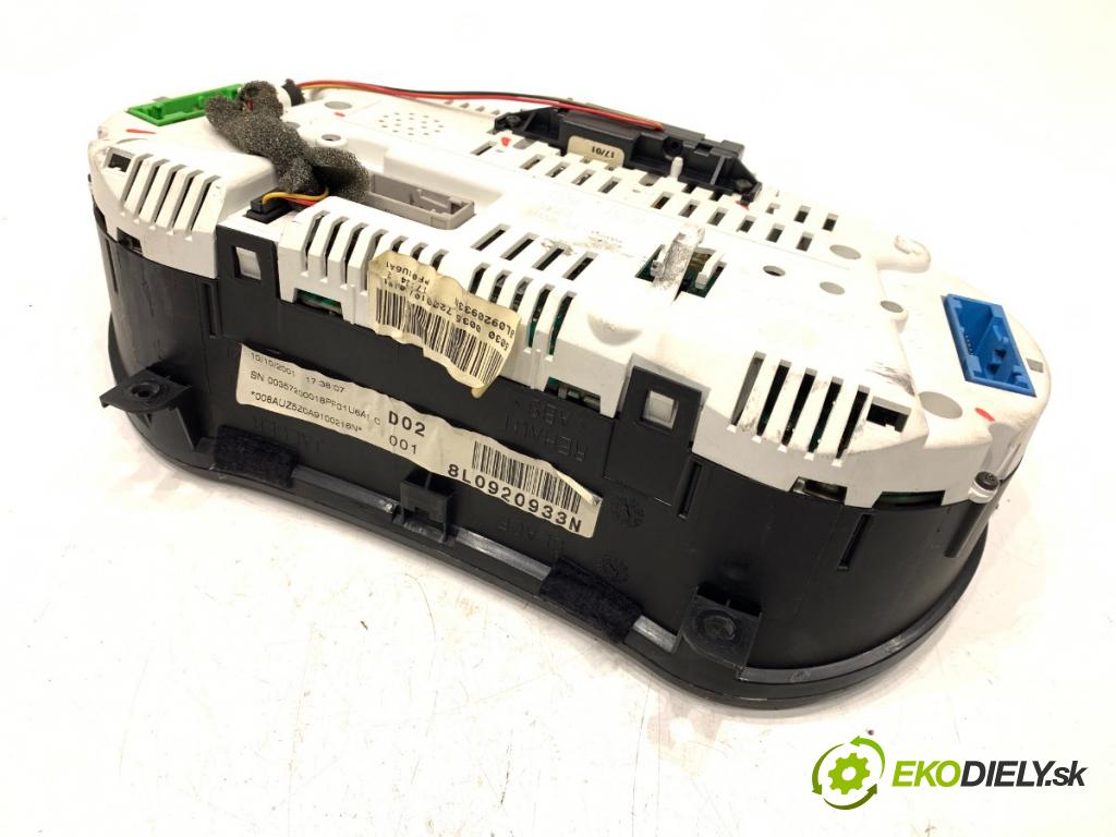 AUDI A3 8L liftback 2002 75 kW 1.6 1595 Prístrojovka 8L0920933N (Prístrojová doska)
