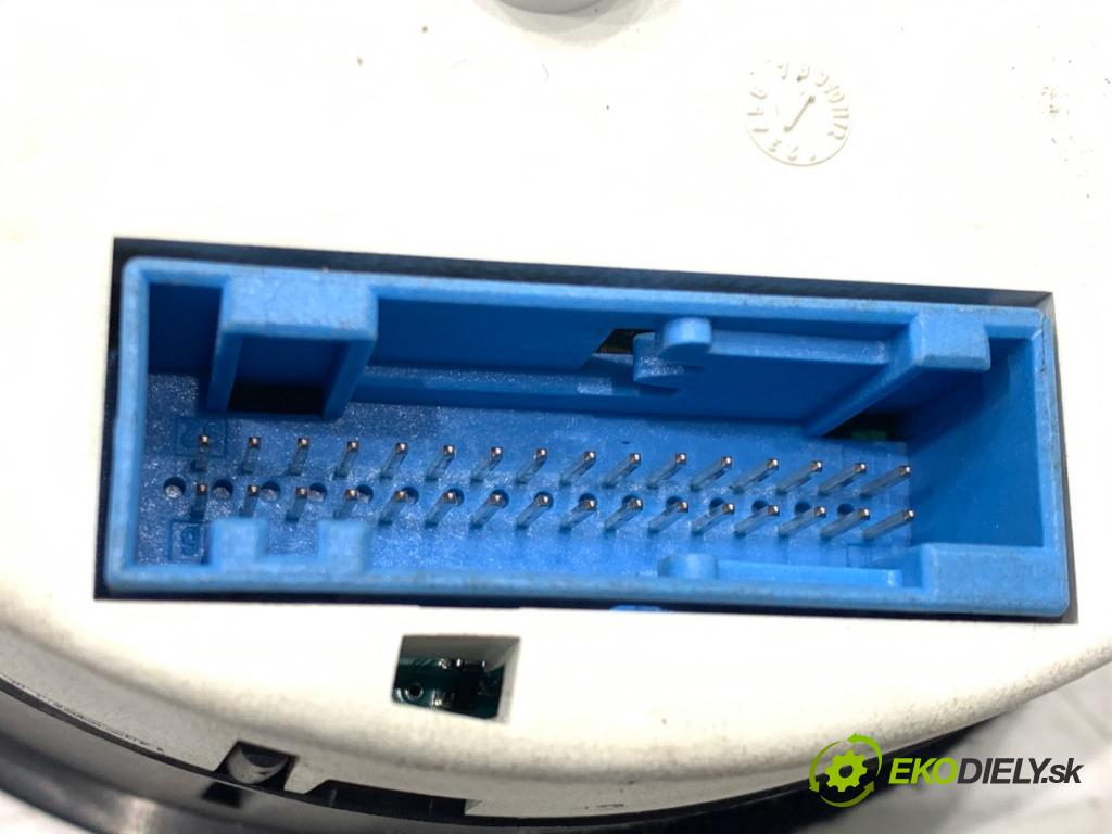 AUDI A3 8L liftback 2002 75 kW 1.6 1595 Prístrojovka 8L0920933N (Prístrojová doska)