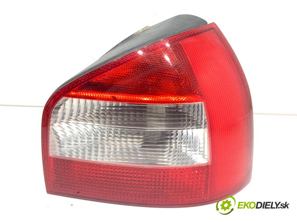 AUDI A3 8L liftback 2002 75 kW 1.6 1595 světlo pravý zadní část 8L0945096B