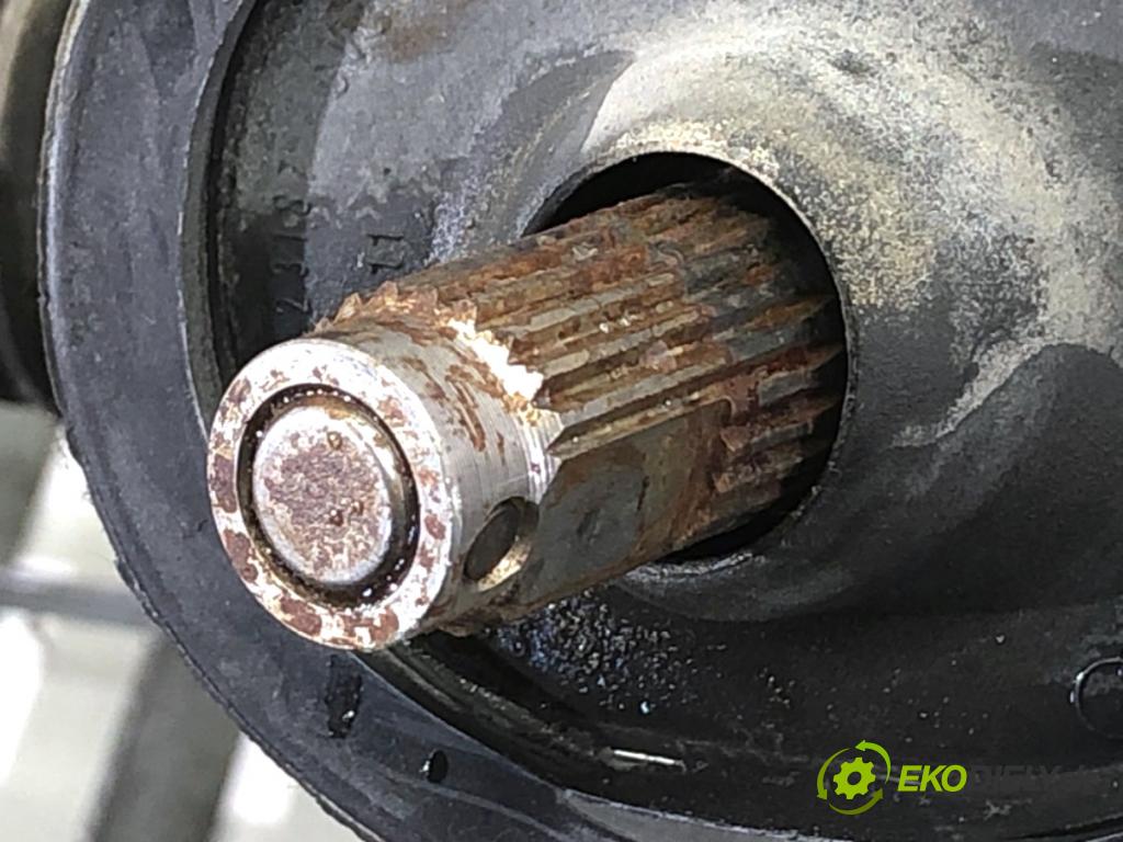 VW PASSAT B6 sedan 2005 103 kW 2.0 TDI 1968 řízení  (Řízení)