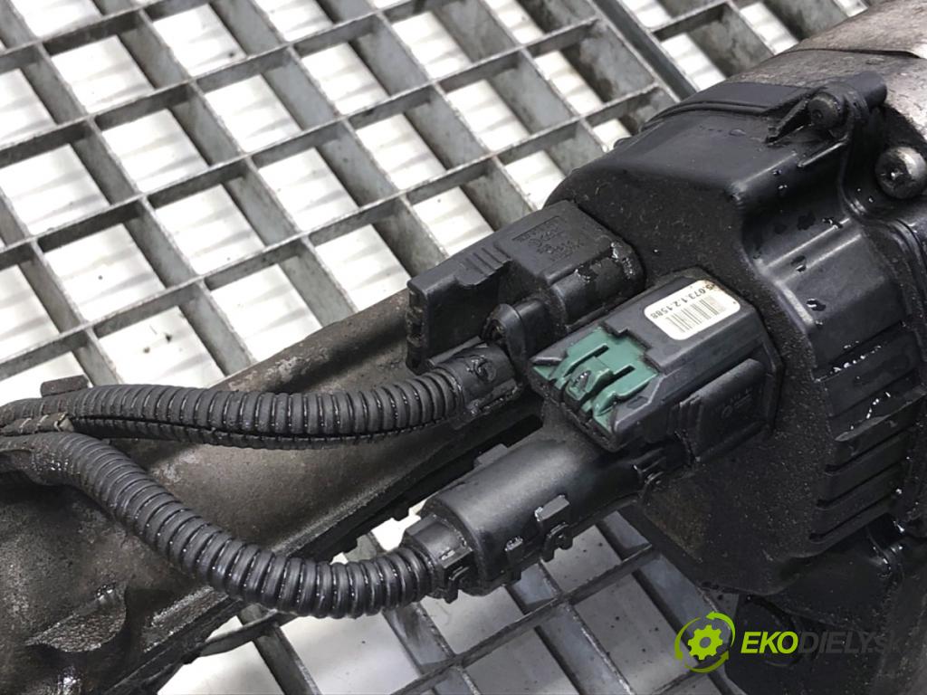 VW PASSAT B6 sedan 2005 103 kW 2.0 TDI 1968 řízení  (Řízení)