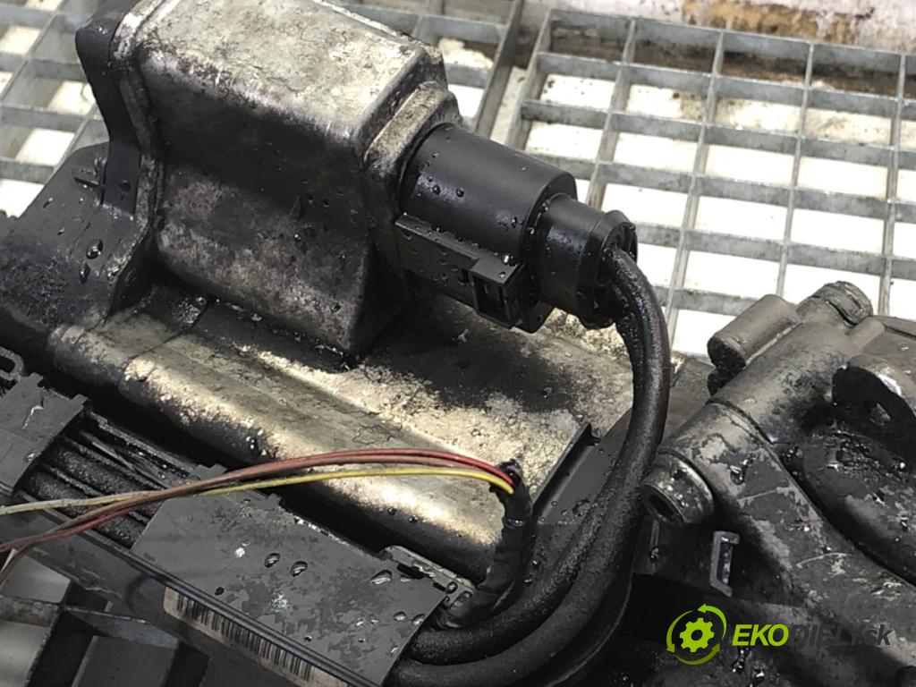 VW PASSAT B6 sedan 2005 103 kW 2.0 TDI 1968 řízení  (Řízení)