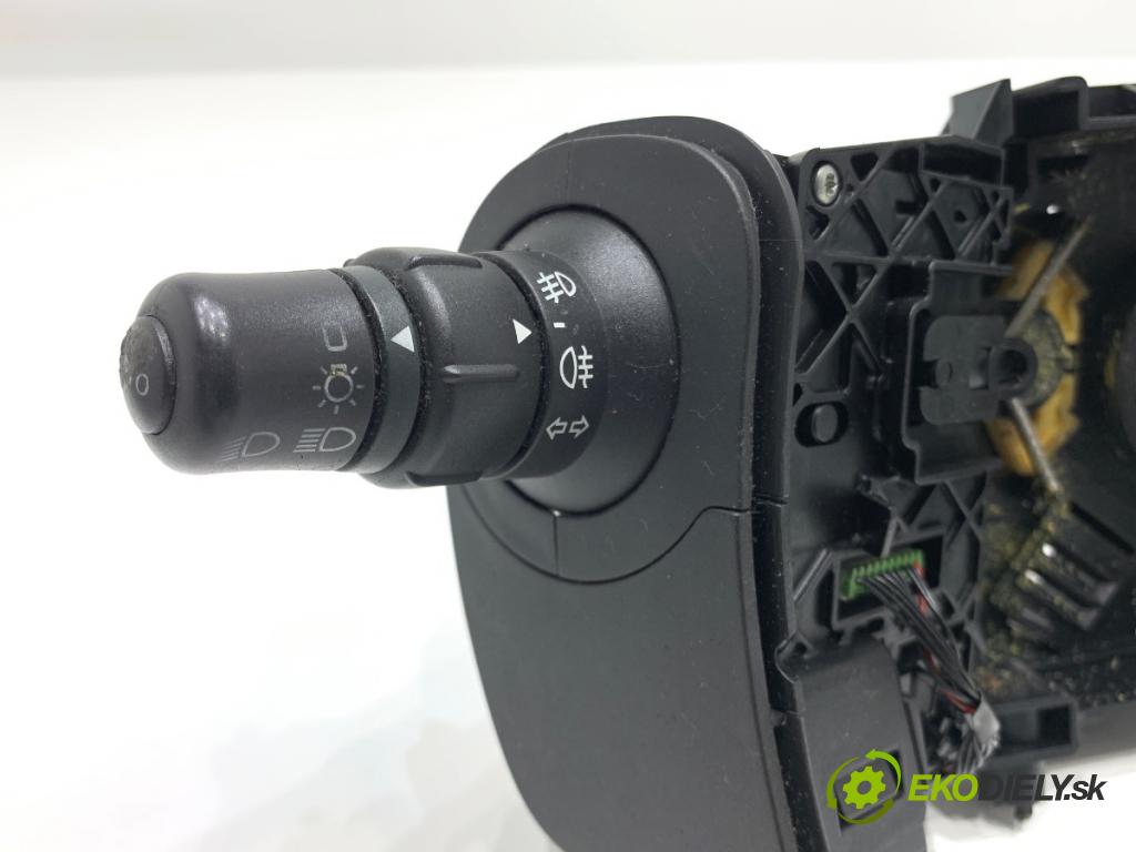 RENAULT SCÉNIC II nadwozie wielkoprzestrzenne (MPV) 2004 88 kW 1.9 dCi (JM0G, JM12, JM1G, JM2C) 1870 Prepínač kombinovaný 8200127727 (Prepínacie páčky pod volantom)