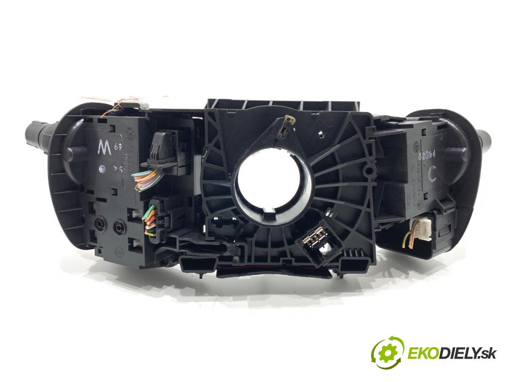 RENAULT SCÉNIC II nadwozie wielkoprzestrzenne (MPV) 2004 88 kW 1.9 dCi (JM0G, JM12, JM1G, JM2C) 1870 Prepínač kombinovaný 8200127727 (Prepínacie páčky pod volantom)