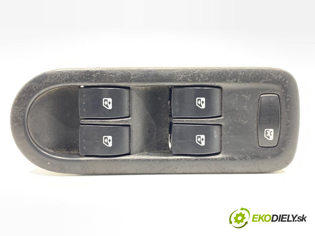 RENAULT SCÉNIC II nadwozie wielkoprzestrzenne (MPV) 2004 88 kW 1.9 dCi (JM0G, JM12, JM1G, JM2C) 1870 Prepínač okien 156018070 (Prepínacie páčky pod volantom)