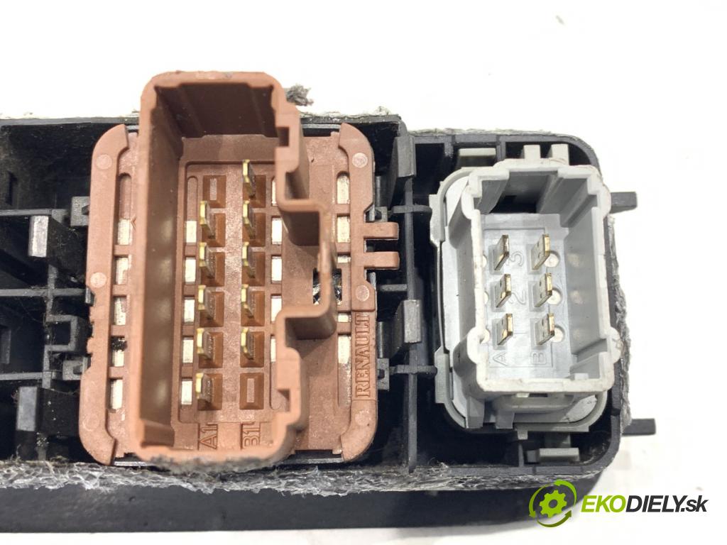 RENAULT SCÉNIC II nadwozie wielkoprzestrzenne (MPV) 2004 88 kW 1.9 dCi (JM0G, JM12, JM1G, JM2C) 1870 Prepínač okien 156018070 (Prepínacie páčky pod volantom)